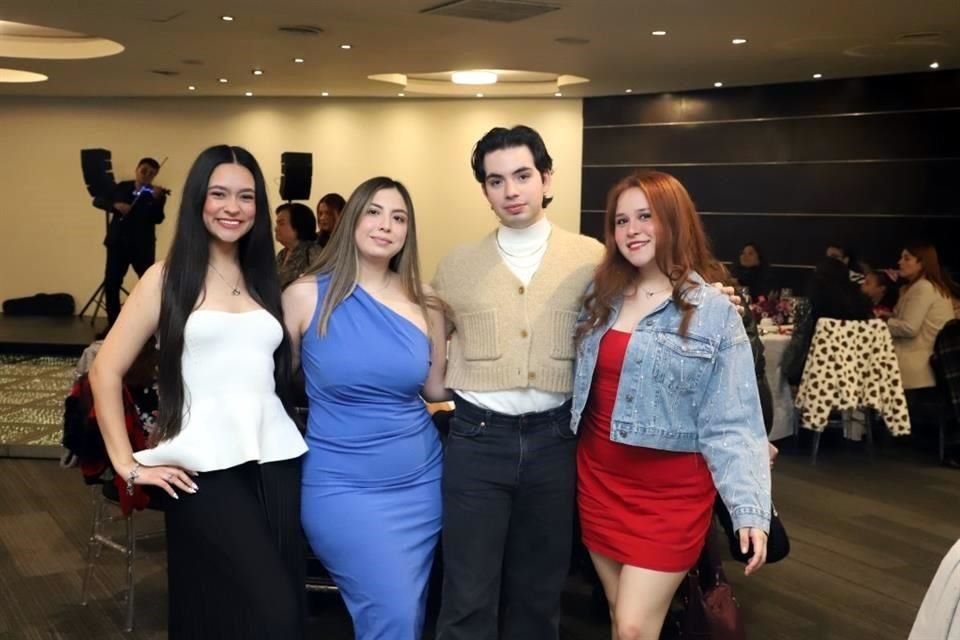 Paloma Sánchez, Luisa Corella, Mauricio Cantú y Daniela Loera