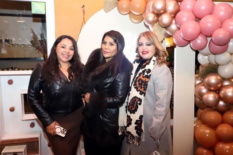 Ivonne Castro, Yerubise Castillo y Gabriela de la Fuente