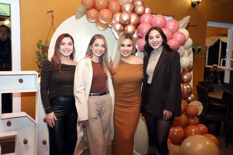 Erin Garza, Vica Garza, Irán Garza y Anet Garza