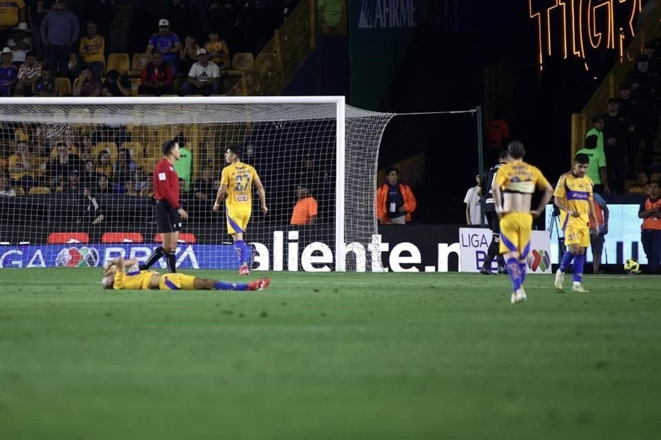 Los malos momentos que viven los Tigres se reflejan en los jugadores.