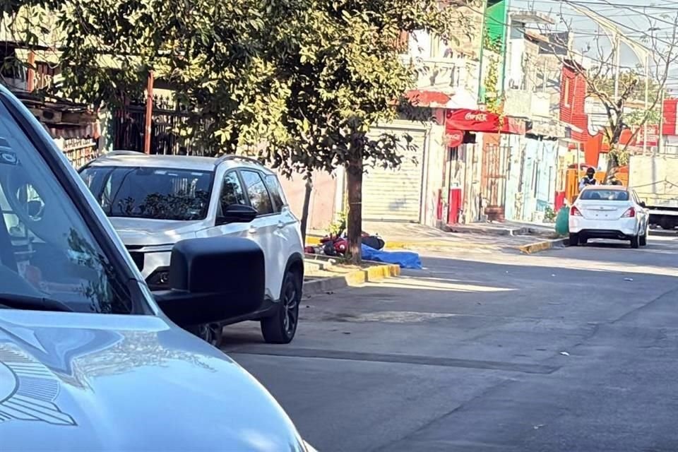 El reporte inicial llegó cerca de las 8:20 horas, en el cruce de las calles 20 de Noviembre e Ignacio Comonfort, en la Colonia Garza Nieto.