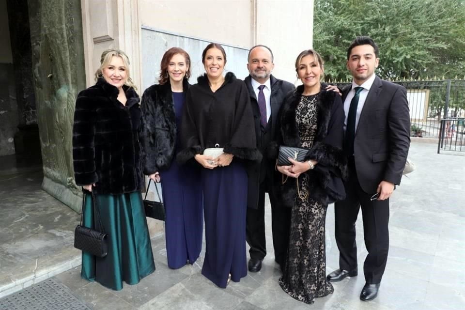 Jenny Carrillo, Ángela Sepúlveda, Cande Robledo, Juan Manuel Ramírez, Magda Carrillo y Carlos Garza