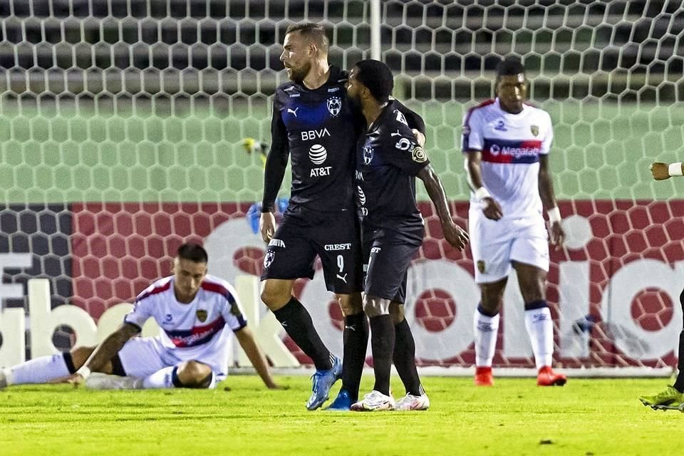 Vincent Janssen marcó el primer gol de los Rayados.