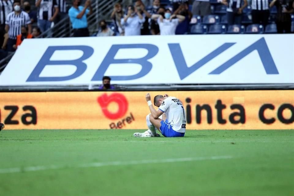 No podía faltar el clásico festejo del atacante rayado.