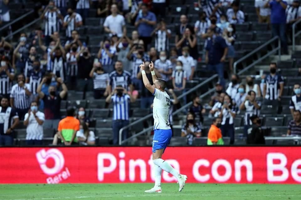 El argentino dejó atrás a Humberto Suazo en la lista de goleadores históricos del Monterrey.