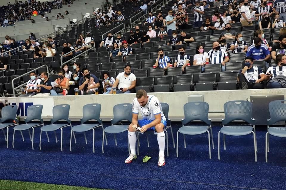 Vincent Janssen tuvo una noche para el olvido.