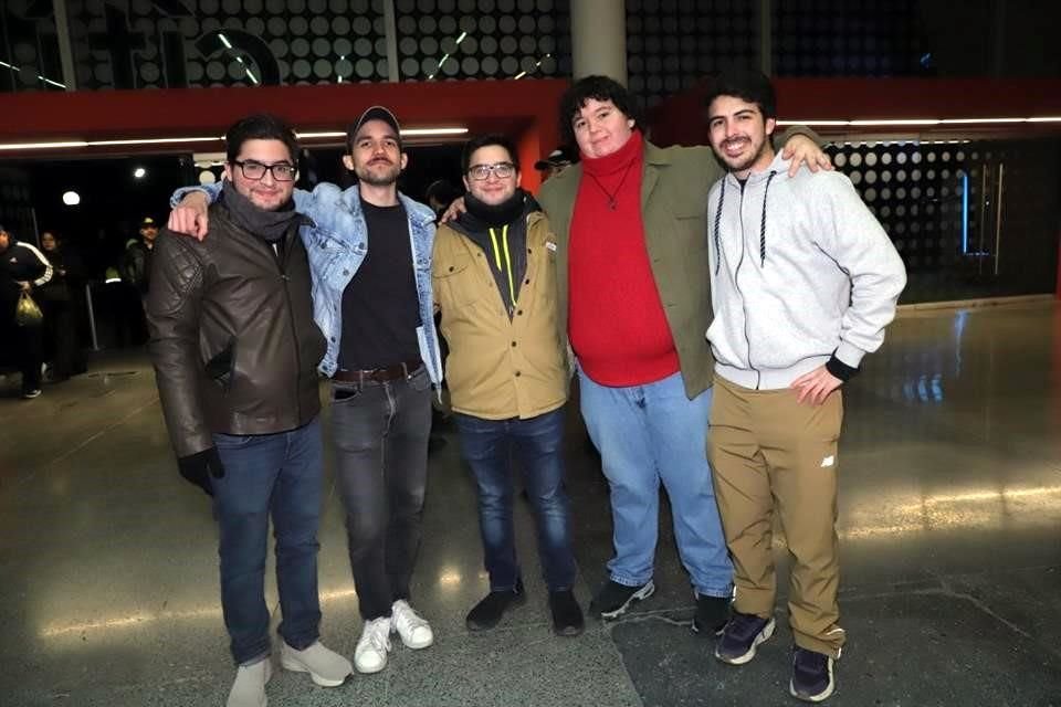 Marcelo Martínez, Daniel Martínez, David Martínez, Miguel García y Facundo Marroquín