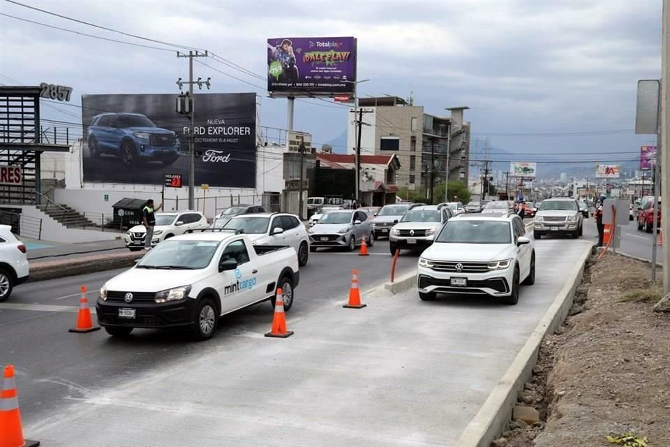 El nuevo carril de contraflujo en Leones estará habilitado durante 15 días para evaluar su eficiencia.