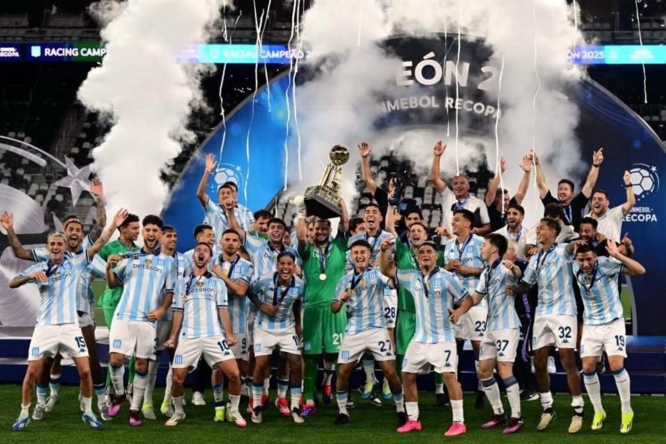 El Racing ganó su primera Recopa Sudamericana.