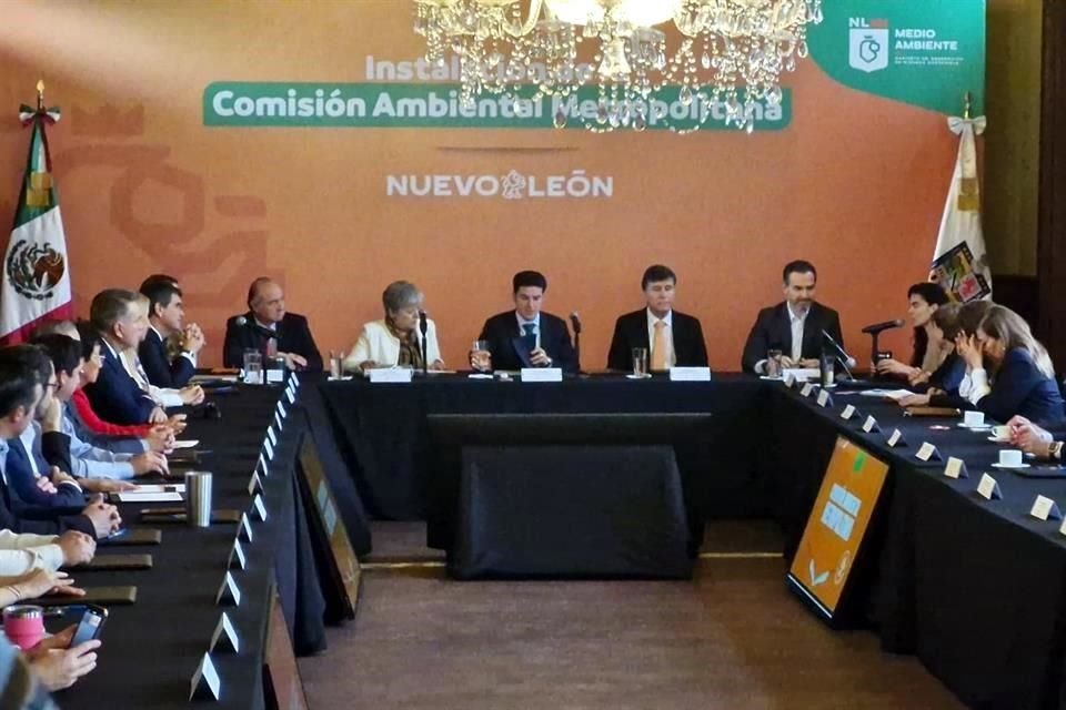 La Comisión Ambiental Metropolitana arrancó con un mensaje inicial del Gobernador Samuel García.