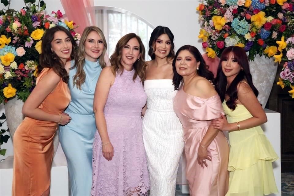 Diana Lizárraga, Cynthia Lizárraga, Cynthia Rochín Casanova, Valeria Valerio, Marlene  Valerio Gaspar y Pamela Ortiz
