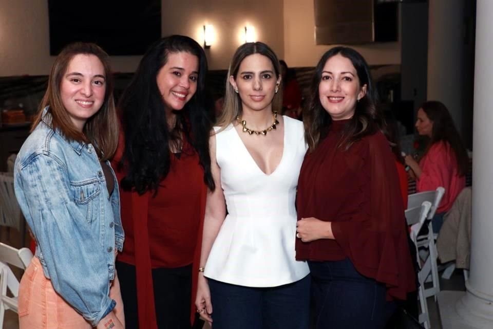 Yoyis Castellanos,  Laura Fernández, Elisa Salinas y Marcela Gallardo