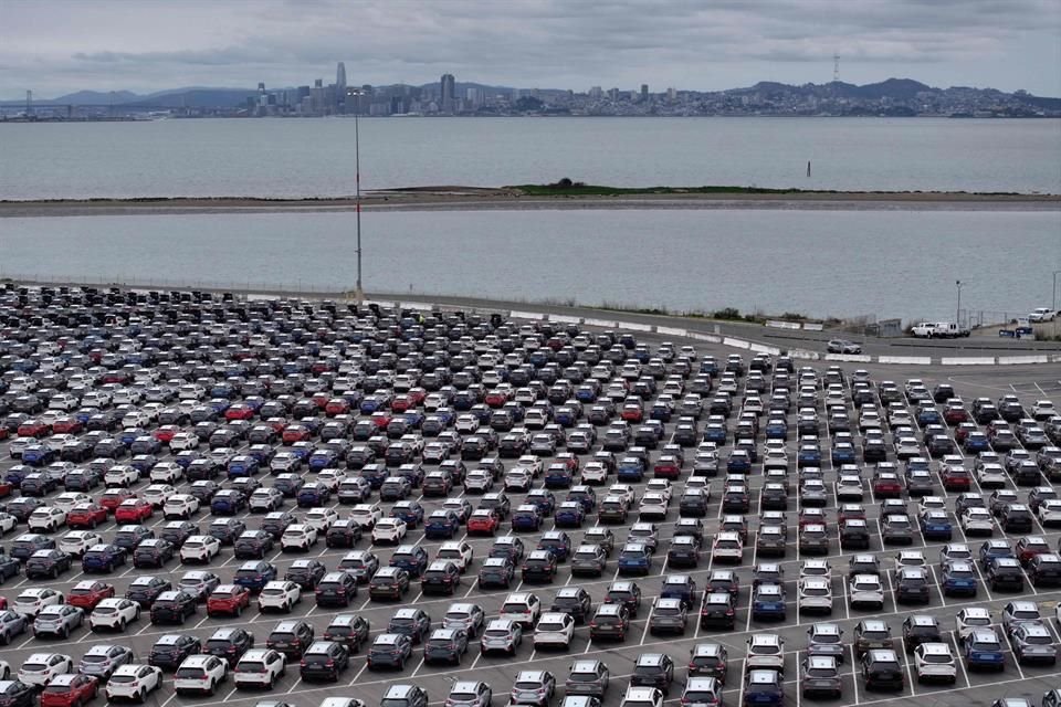 Autos Subaru nuevos en California, el 4 de marzo del 2025.