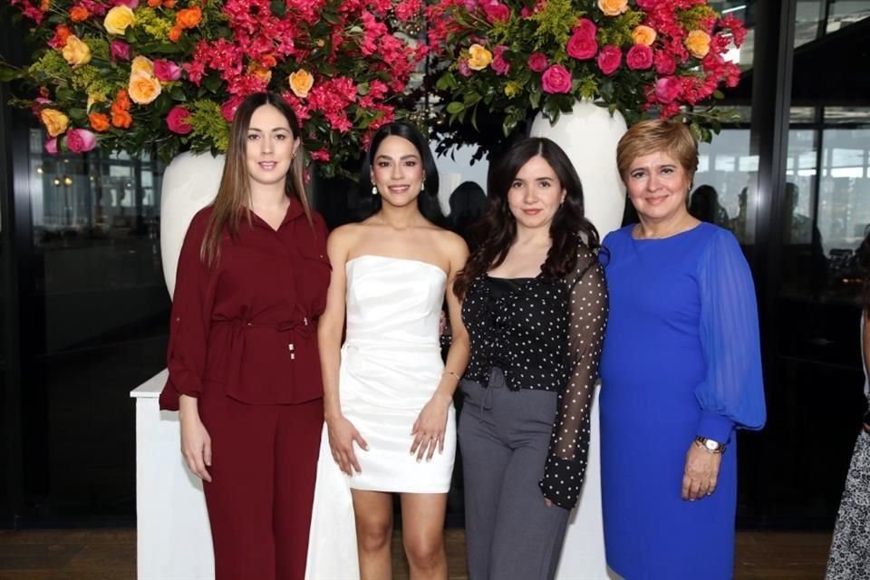 Kathia Estrada, Lorena Chapa, Carolina Sill y Martha Alicia de León