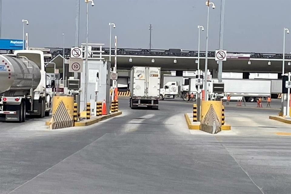 El cruce de camiones ayer en Reynosa fue menor al habitual.