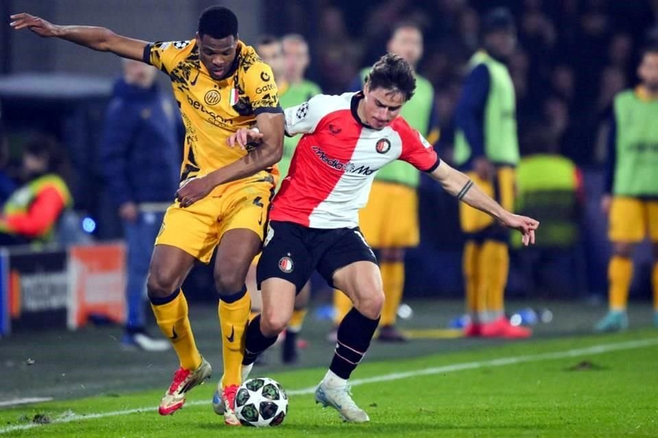 El Feyenoord está al borde de la eliminación.