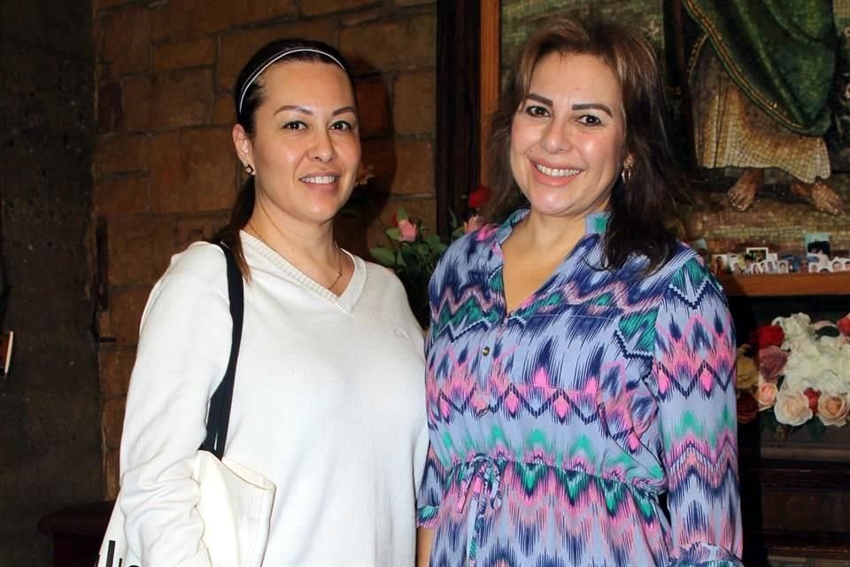 Karina Jarero y Nidia García