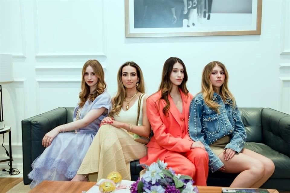Cata Santos Garza, Amiel Martín, Carola Páez Romo y Raquel Chapa