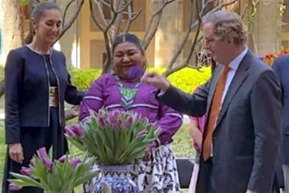 En el marco del Día Internacional de la Mujer, la Presidenta Sheinbaum consideró que el 8M es un día de reflexión y de lucha por los derechos de las mujeres, para poner fin a la discriminación.