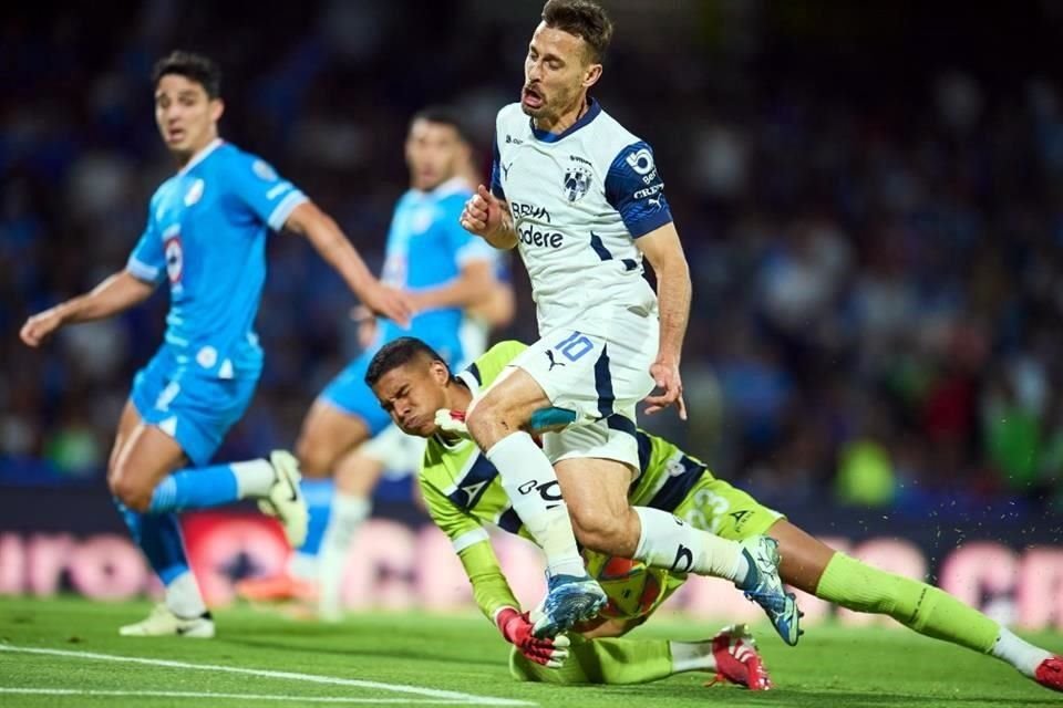 Monterrey mostró poco en su visita al Cruz Azul.