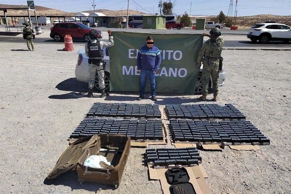 Un policía estatal de Chihuahua fue detenido con más de 8 mil cartuchos de arma larga en un retén del Ejército en Samalayuca, Ciudad Juárez.