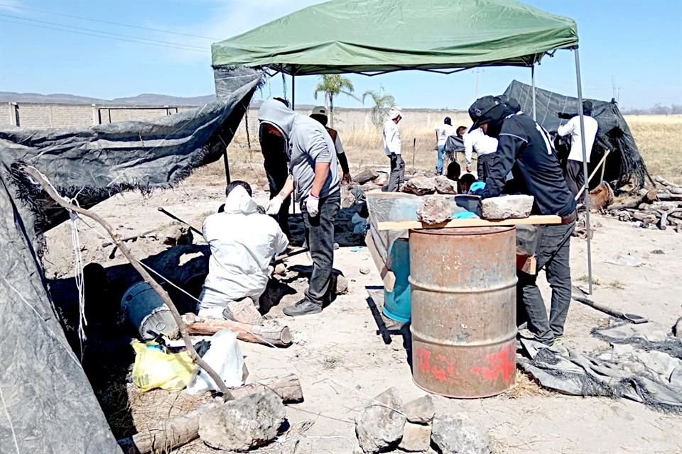 En la finca ubicada en Teuchitlán fueron encontrados un supuesto crematorio clandestino, algunos restos óseos y centenares de zapatos.