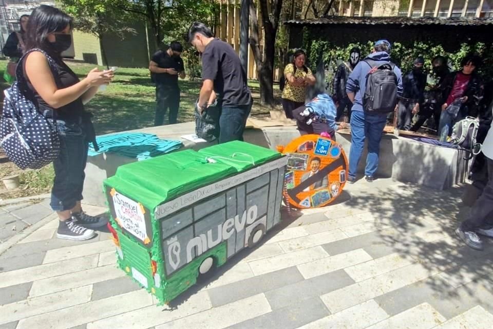 Los manifestantes prevén recorrer el campus de la UANL y la Av. Fidel Velázquez.