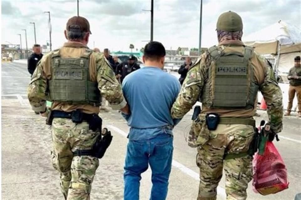 El ex policía de Huitzuco, ligado al Caso Ayotzinapa, fue deportado desde la frontera de EU con México en Tamaulipas.