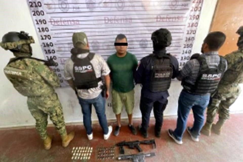 Omar Hernández 'El Negro', presunto líder de La Familia Michoacana, fue detenido este domingo en Morelos, informó la Secretaría de Seguridad y Protección Ciudadana.