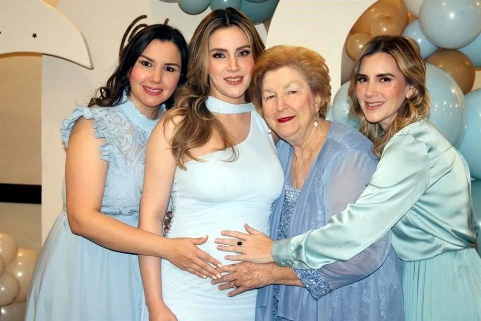 Nadia Béjar, Marita Béjar, María de Jesús Chapa y Candy Béjar