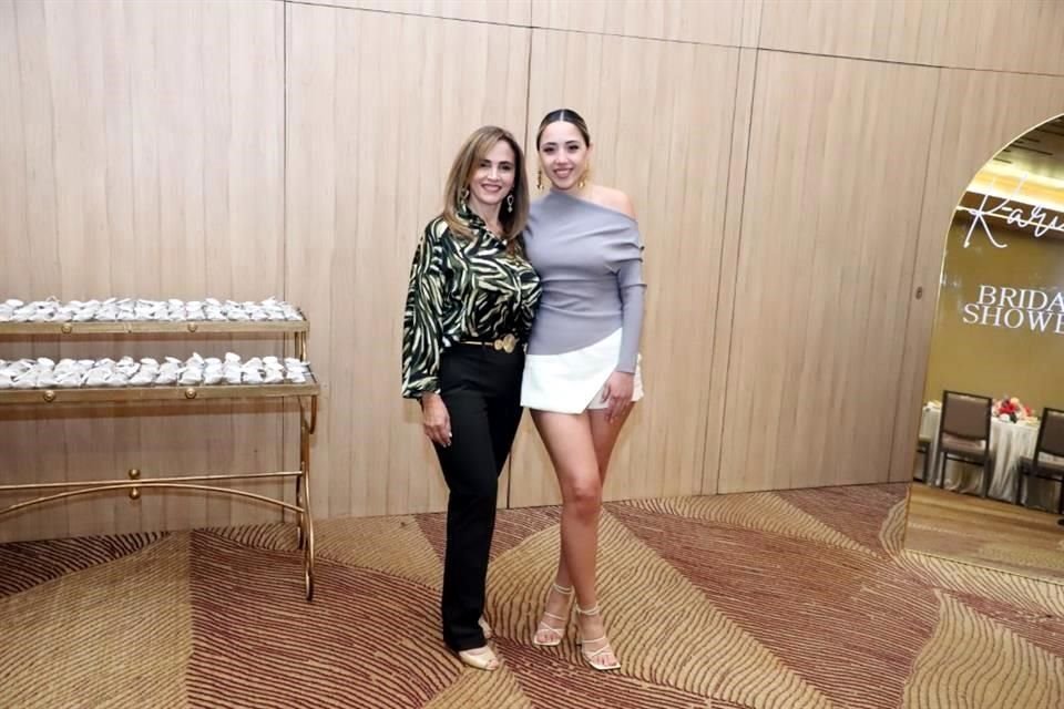 Doris Peña de Martínez y Alejandra Hernández