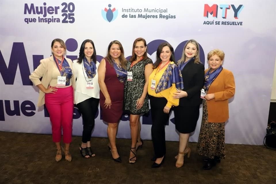 Yane Segundo, Paty Alduncin, Mayra Rojas, Gloria García Laura García, Paola Richi y Irma Ávila