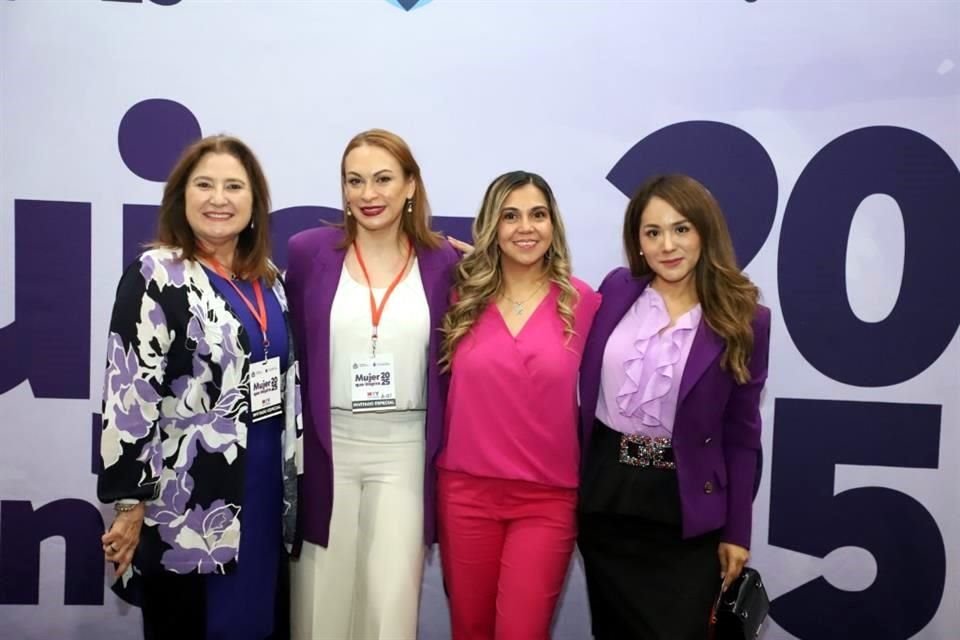 Rosario Garza, Mónica Sandoval, Marlene Mendo y Neida Oviedo