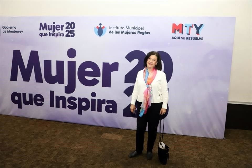 Josefina Garza de Con