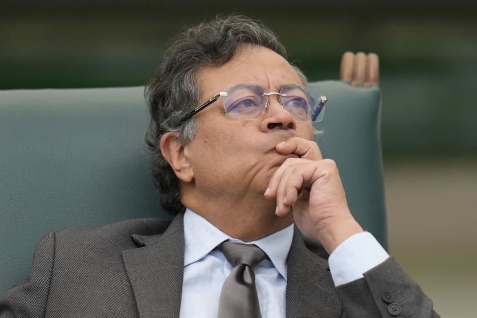 El Presidente colombiano Gustavo Petro durante una ceremonia militar en Bogotá, Colombia, el 11 de marzo.
