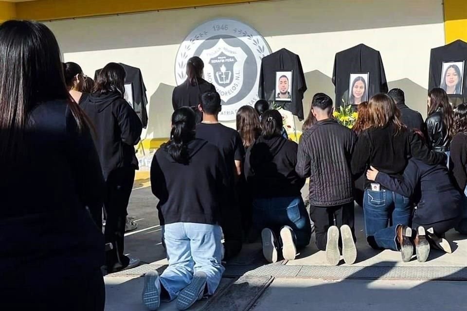 Kenia Gabriela Montaño Cañamar, Claudia Dione Garza Castillo, Andrea de la Cruz Camacho y Misara Scarlet Leal Sendejo y Luis García Morales.