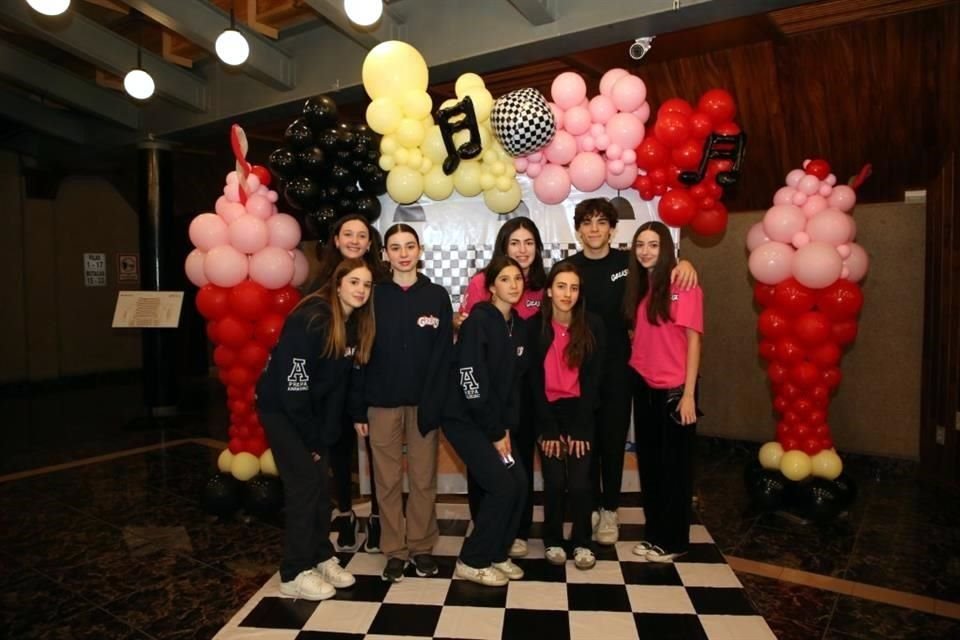 Valentina Segovia, Monse Barredo, Jacobo Ochoa, Sofía de la Peña, Camila Rodríguez, Nancy Gutiérrez, Mercedes Hernández Aguilar y Paulina de la Garza
