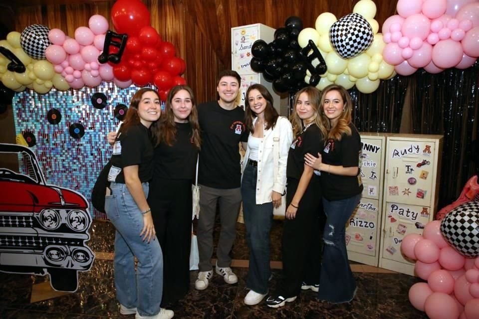 Paola Villarreal, María Luna, Federico Villarreal, Vivianna González, Mariale de Hoyos De Elosúa y Annie de Hoyos de Treviño