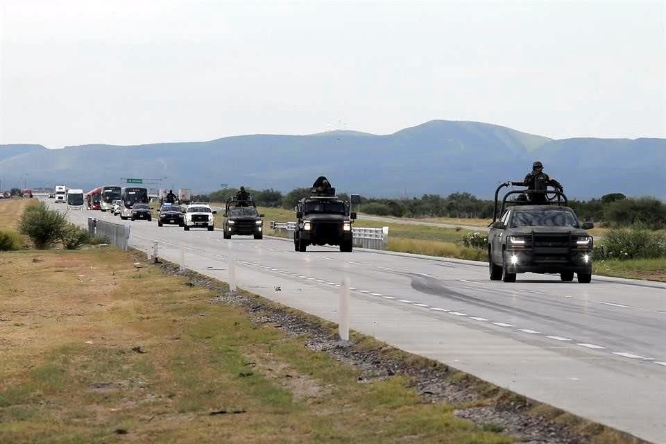 Parte rumbo a Laredo el primer contingente del Programa de Vacunación Transfronterizo.