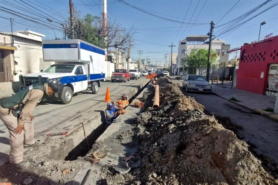 Los trabajos se realizan en la calle Francisco Márquez, entre Treviño e Isaac Garza.