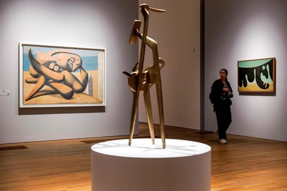 Una pintura del creador español en diálogo con una obra de Isamu Noguchi en la exposición 'Picasso para Asia: una conversación'.