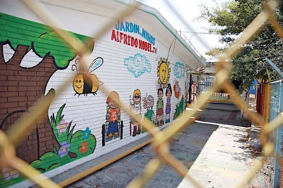 El 16 de marzo del 2020, las autoridades estatales anunciaron la suspensión de clases en todos los niveles educativos y el cierre de guarderías como medida ante la pandemia del Covid.