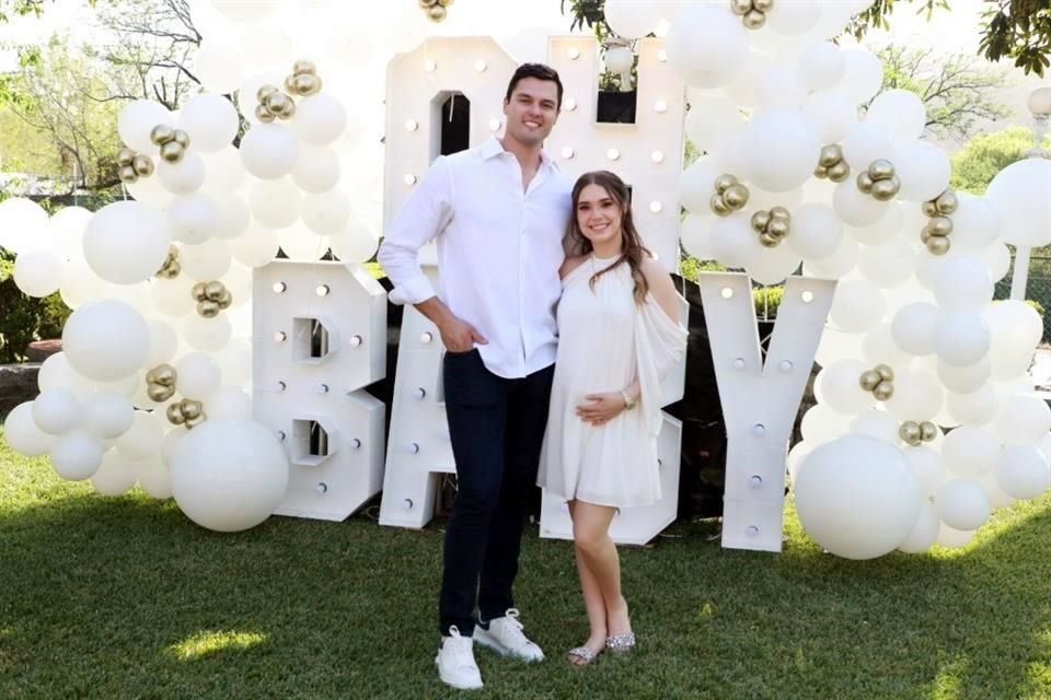 Sergio Elizondo Muñiz y Alejandra González de Elizondo