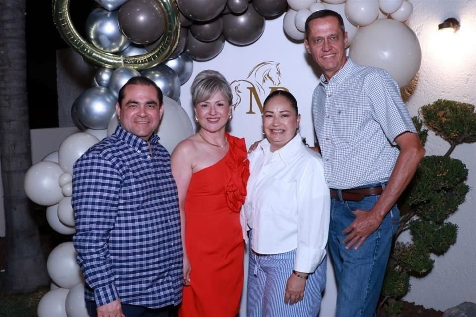 Roberto Cepeda Walle,  Rosaanel García de Cepeda, Graciela Zapata Espinosa y Richard Hewitt Contreras