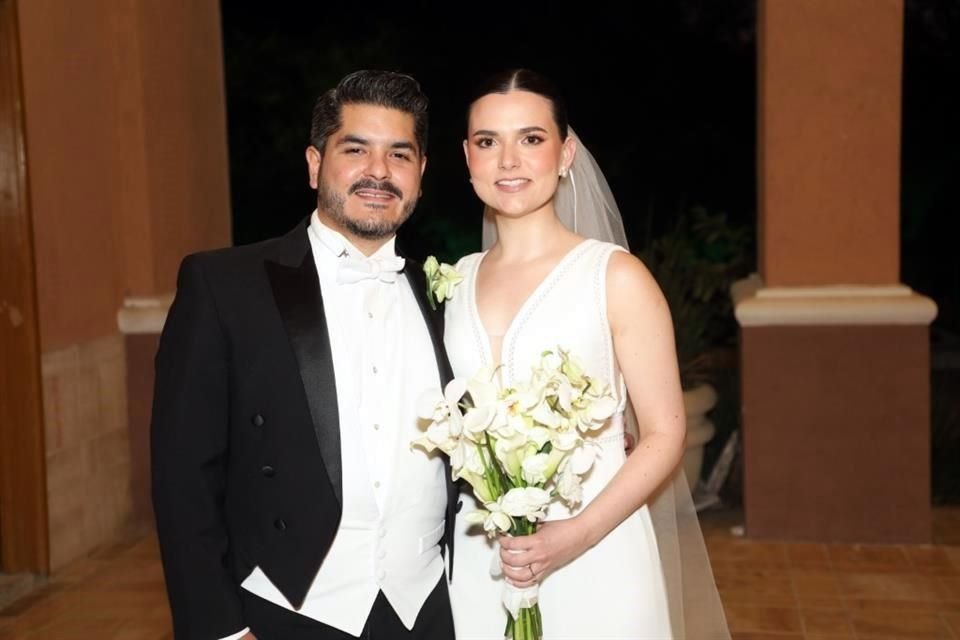 FernándezAdrián Fernández De la Garza y Alma Luz González Pedraza