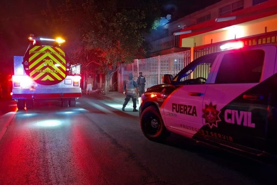 La madre de familia señaló que el siniestro se originó en el cuarto donde tienen el centro de carga de la casa.