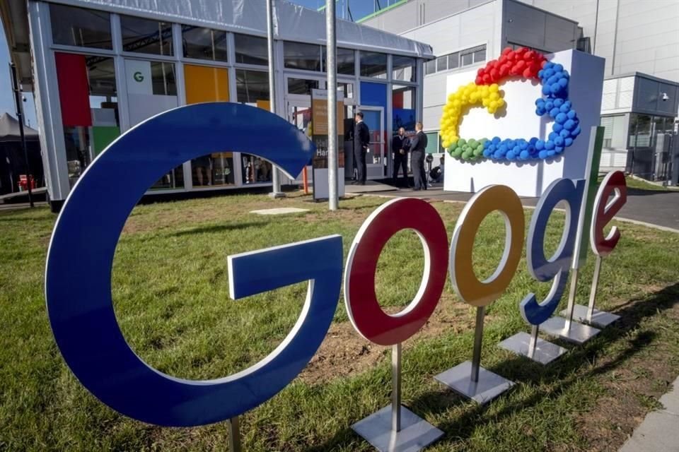 En una conclusión preliminar, la Comisión Europea dijo que Alphabet, la casa matriz de Google, 'no cumple con sus obligaciones' a la luz de la normativa vigente europea.