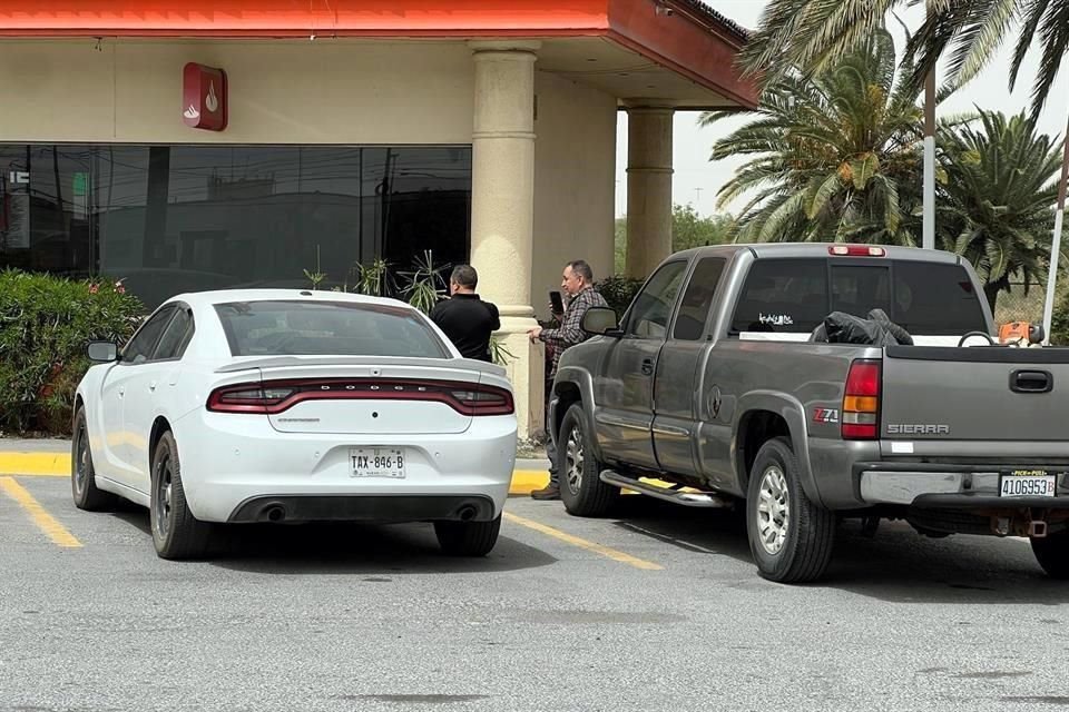 Trinidad Villaseñor venía de Chicago en su camioneta, y le robaron 14 mil dólares en la Autopista a Laredo.