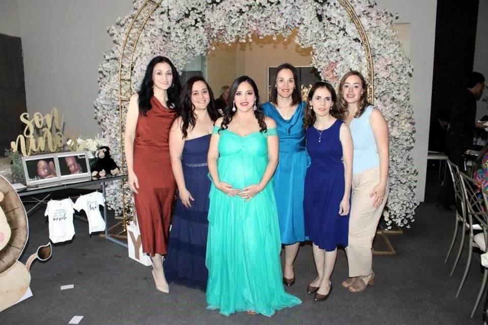 Verónica Ibarra de Kreidler, Ana Ibarra, Mariana Ibarra de García, Ruth Ibarra, Norma Ibarra y Eva Ibarra