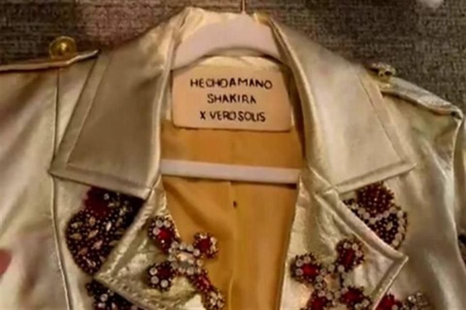 Cada prenda de Josefina by Vero Solís es única, gracias al meticuloso trabajo de bordado a mano, y la marca se distingue por su estética 'Mexican-Chic'.